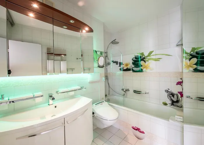 Divina - Happy * Minusio